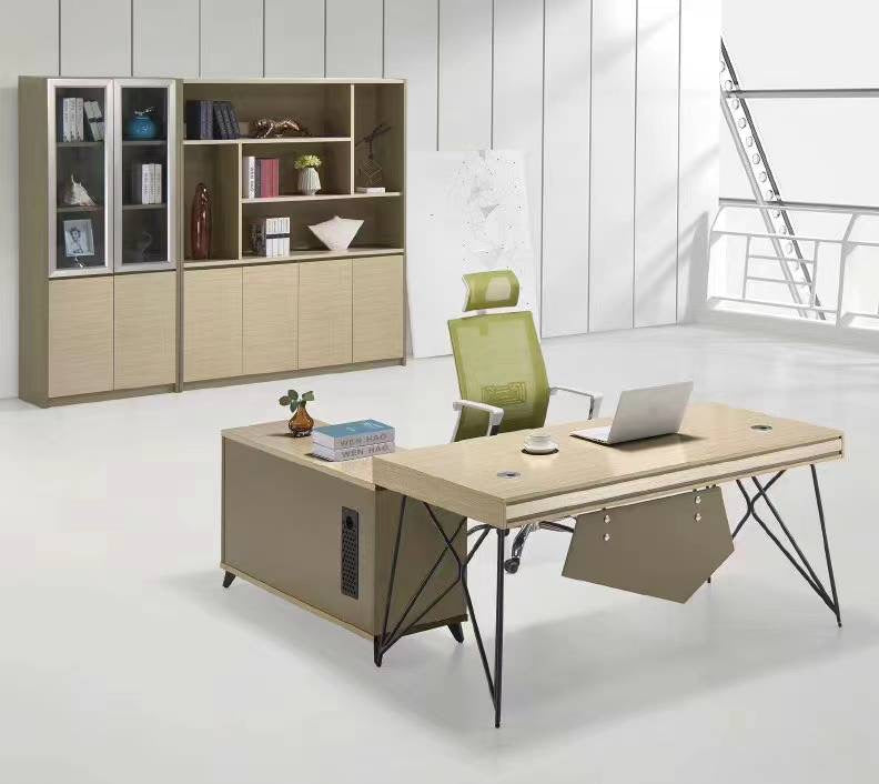 Novara Executive Table
