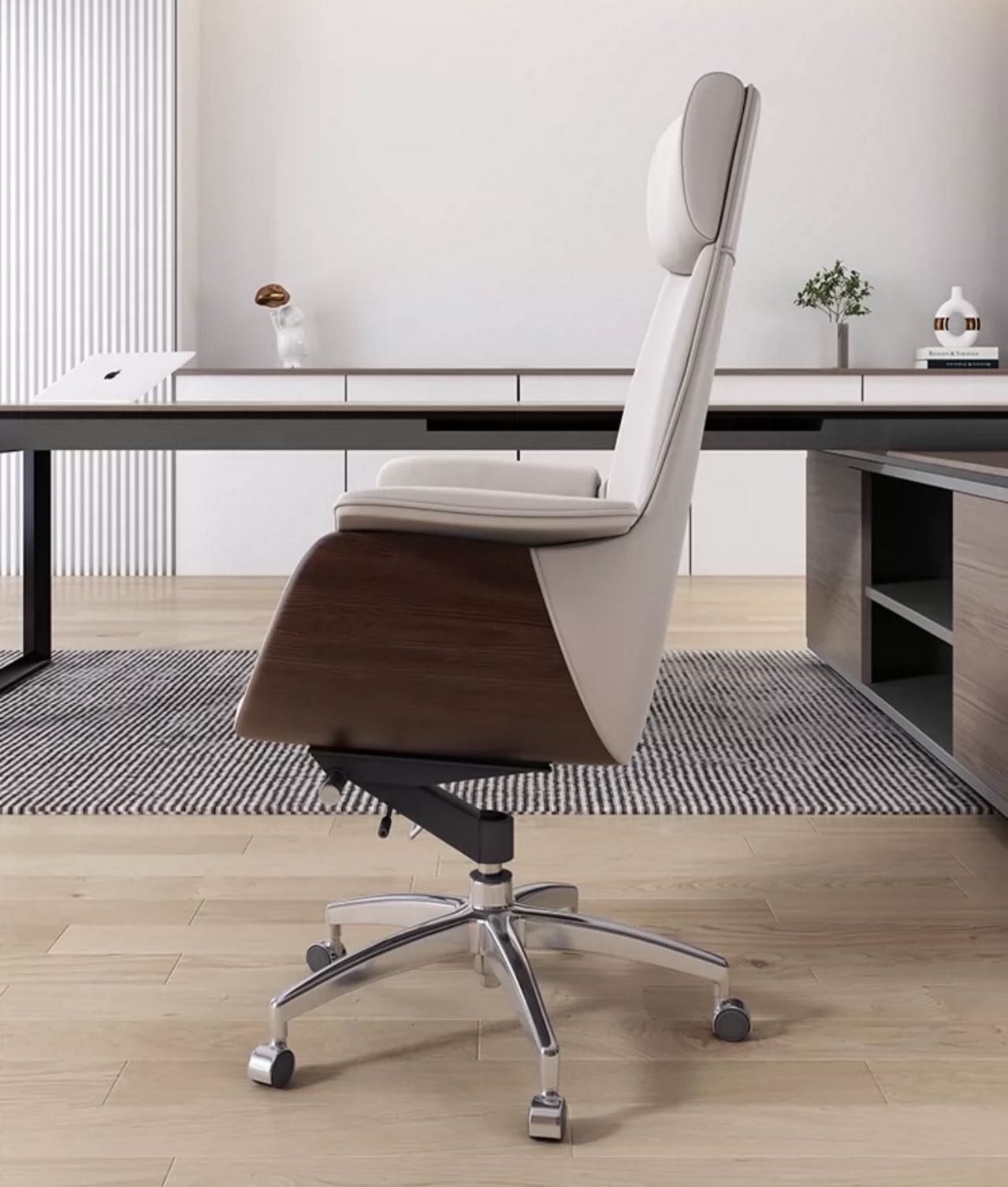 Luxurious Business Chair