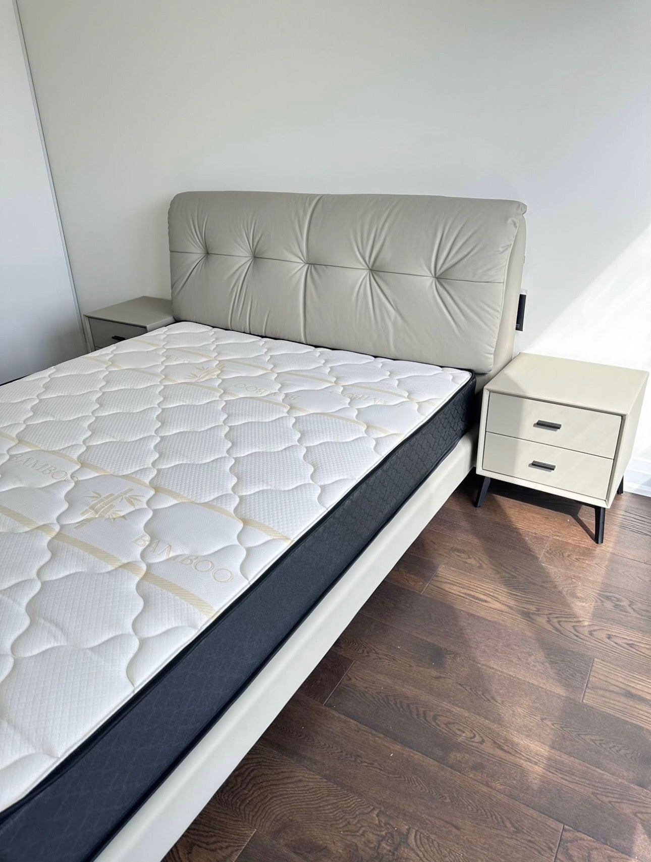 Alanya Bedroom (BUY 1 Bed, GET 2 Nightstands)