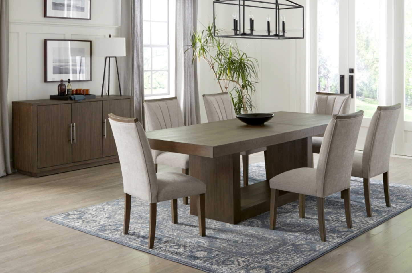 ‎ Brookings Dining Table